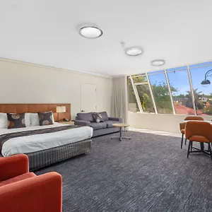 Comfort Adelaide Meridien Hotel